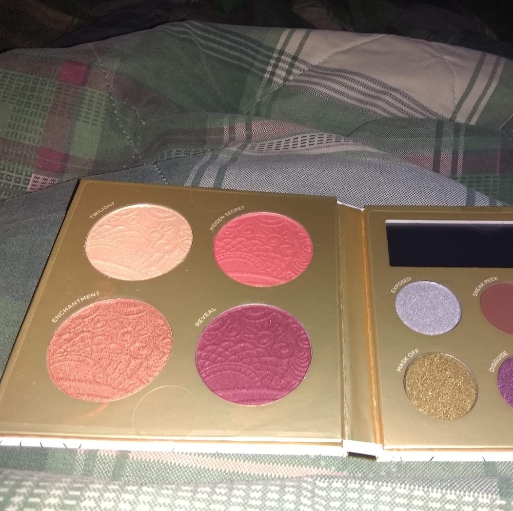 PUR Midnight Masquerade Palette